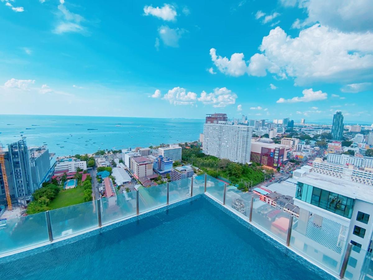 The Base Seaview Holiday Inn Pattaya Zewnętrze zdjęcie