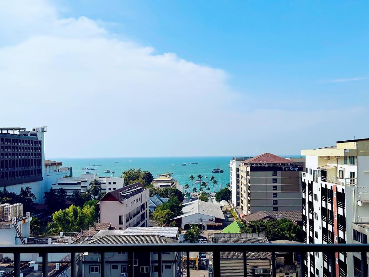 The Base Seaview Holiday Inn Pattaya Zewnętrze zdjęcie